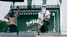 Sukatani kembali menunjukkan eksistensinya dengan merilis single terbaru berjudul “Tumbal Proyek”.