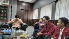 Pembahasan isu ketenagakerjaan dan perlindungan hak penyandang disabilitas di Kota Tasikmalaya bersama Wakil Wali Kota Tasikmalaya (foto: istimewa)