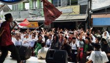 Aksi Forum santri Tasikmalaya kecam Tayangan stasiun televisi Trans7 (foto: Ali)