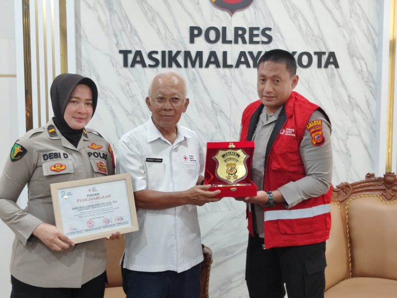 Pengukuhan Kapolres menjadi Koordinator Keluarga Donor Darah Tasikmalaya