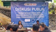 diskusi publik bertajuk “Dosa Besar Orde Baru, Pengkhianatan Reformasi, dan Penghambaan Oligarki” (foto: istimewa)