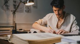 Saat Musim hujan tiba Ada baiknya jika di lengkapi dengan beberapa kegiatan produktif ( Foto: Ron Lach/Pexels) 