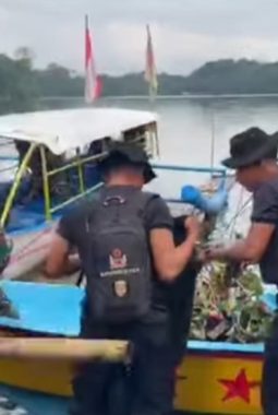 Forkopimda Kota Tasikmalaya Laksanakan Gerakan Bersih-bersih di Situ Gede Tindaklanjuti Arahan Presiden