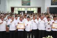 Bupati Tasikmalaya, Cecep Nurul Yakin, beserta Wakil Bupati Tasikmalaya, Asep Sopari Al Ayubi menggelar koordinasi intensif bersama para camat dan kepala desa seluruh wilayah Kabupaten Tasikmalaya (Kominfo Kab Taaikmalaya)